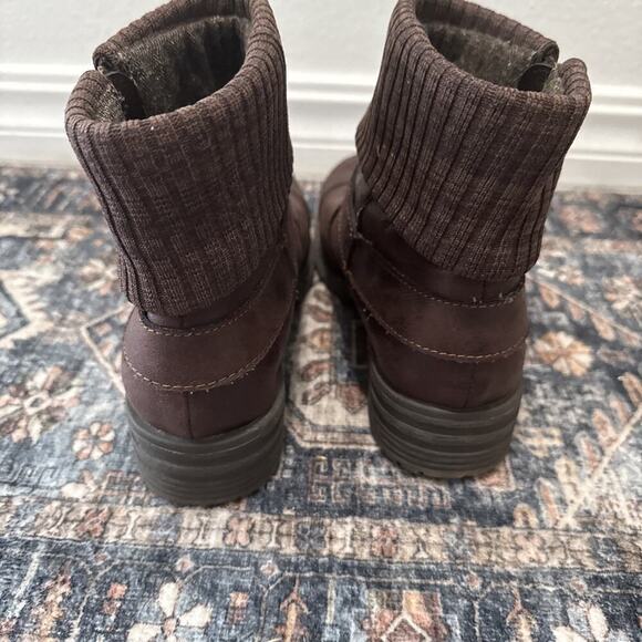 Born b.o.c. Nisida BROWN Zip Up Non Skid Cuffed Ankle Boots Size 8.5 NEW - Picture 4 of 6